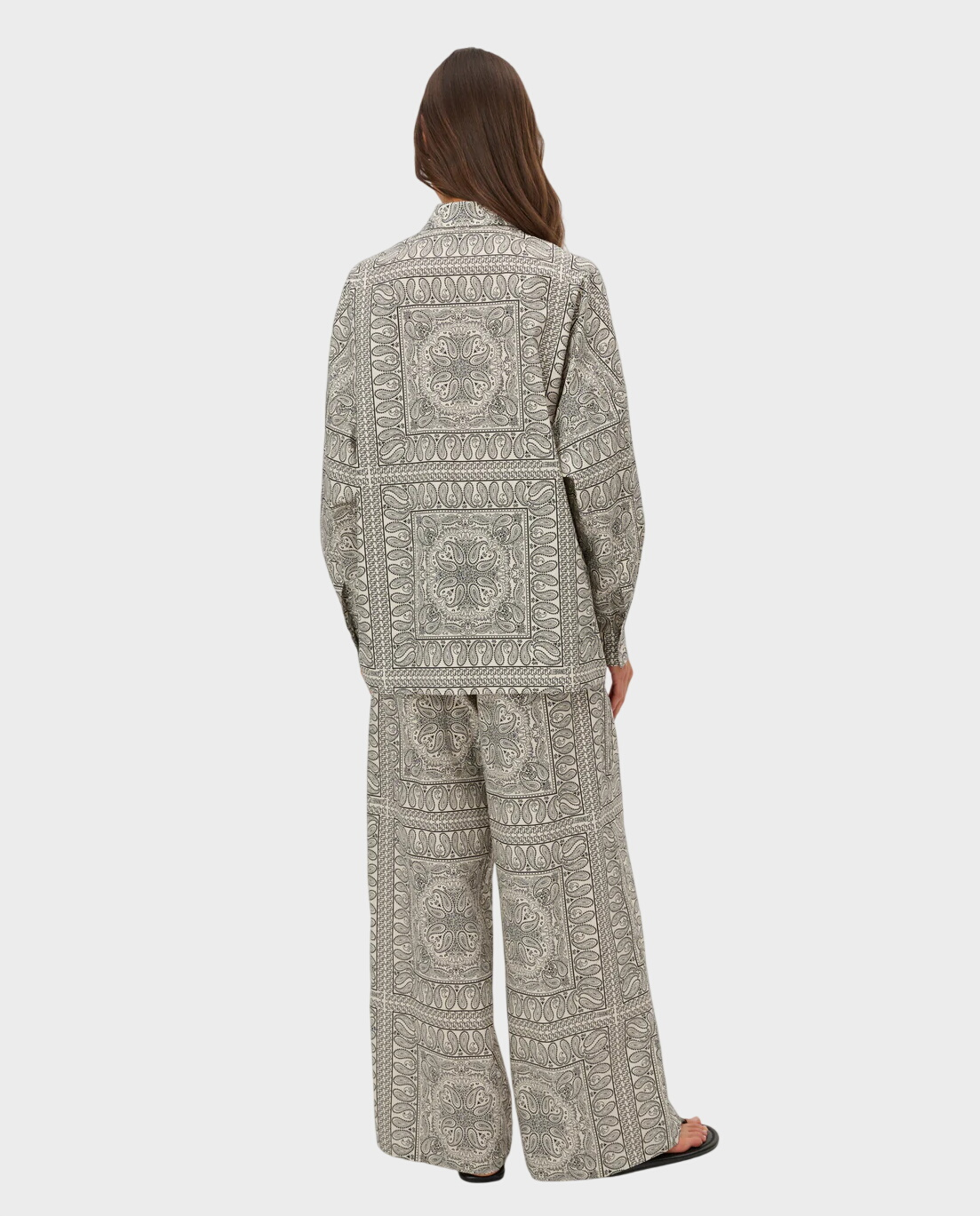 Spodnie ecru z nadrukiem bandany Flore - Image #2