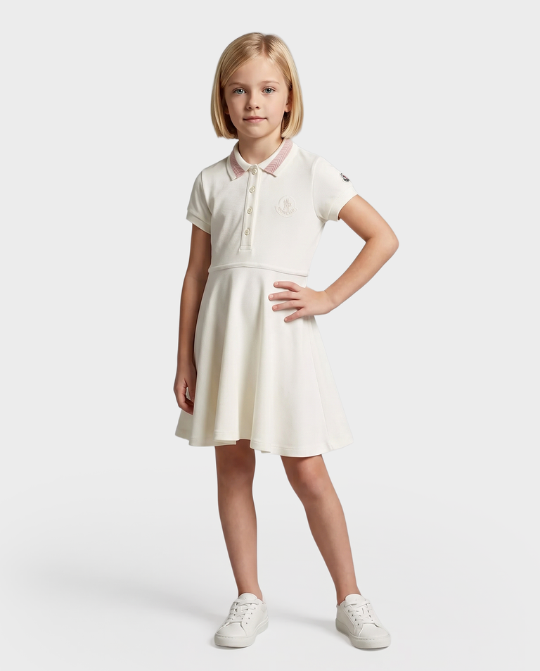 Beżowa sukienka z logo