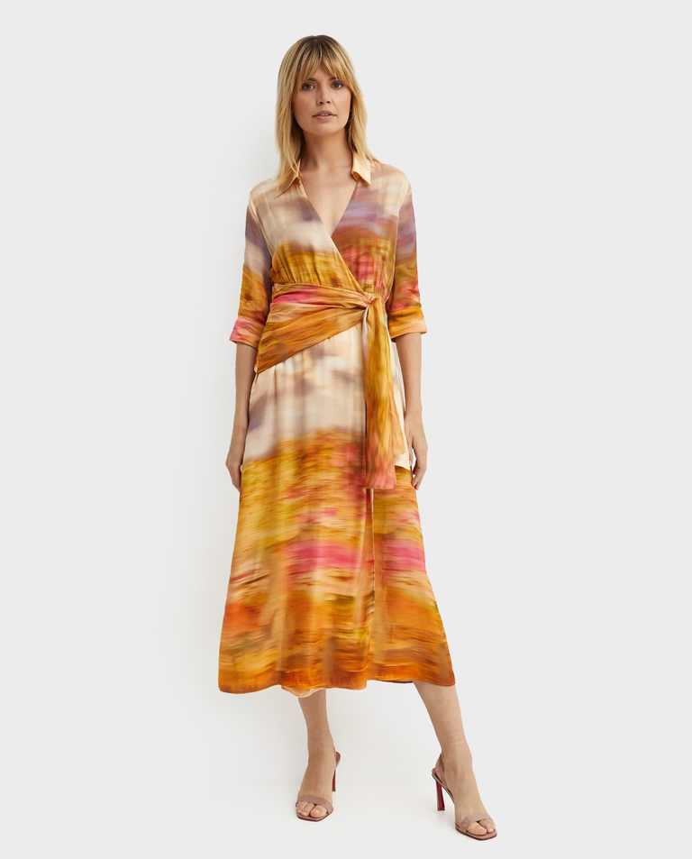 Satynowa sukienka z nadrukiem