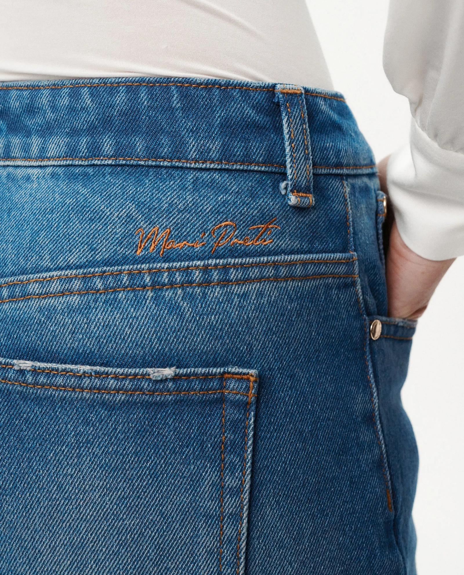 Jeansy z szeroką nogawką Urban Ease - Image #4