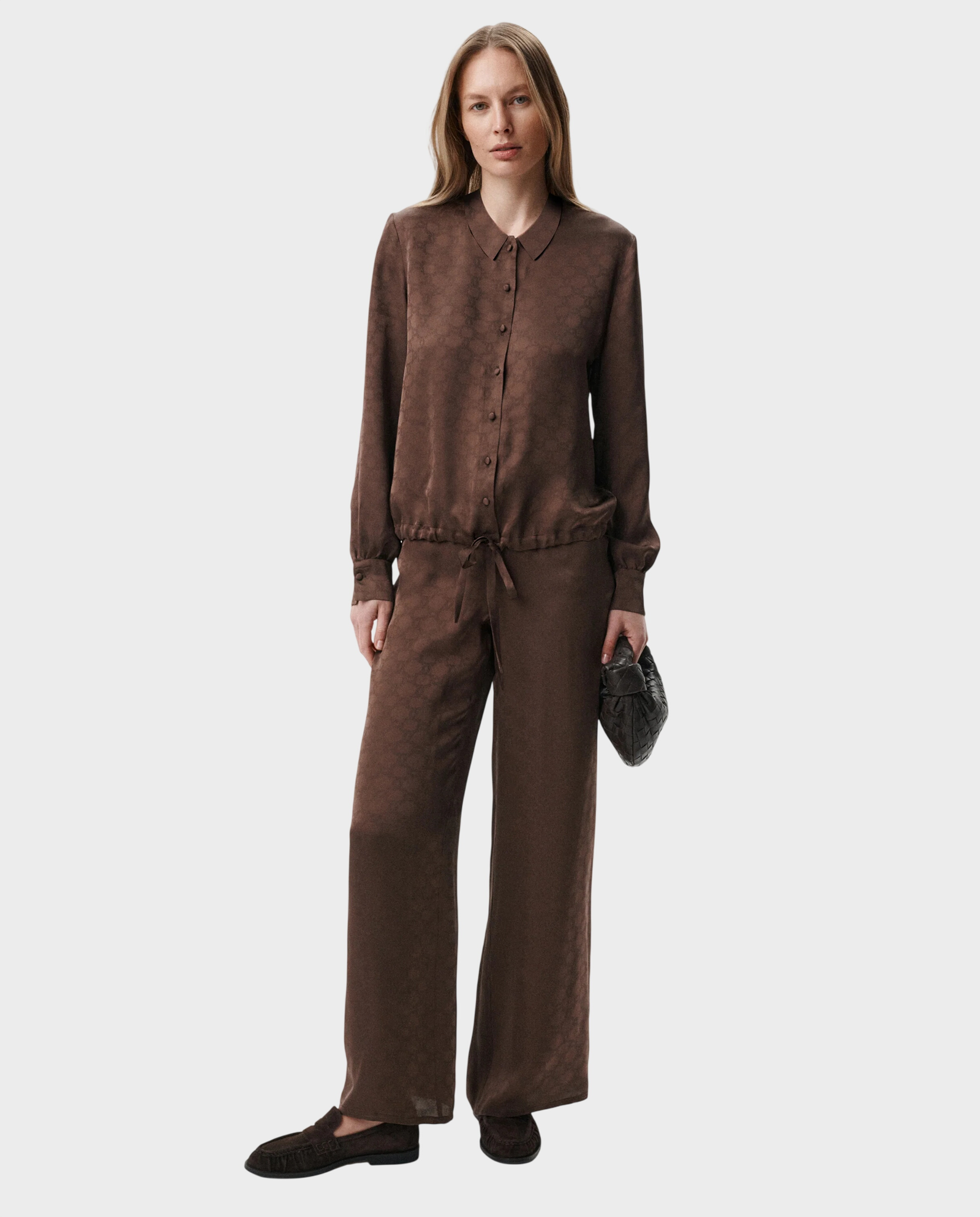 Brązowa bluzka z monogramem Weekend - Image #1