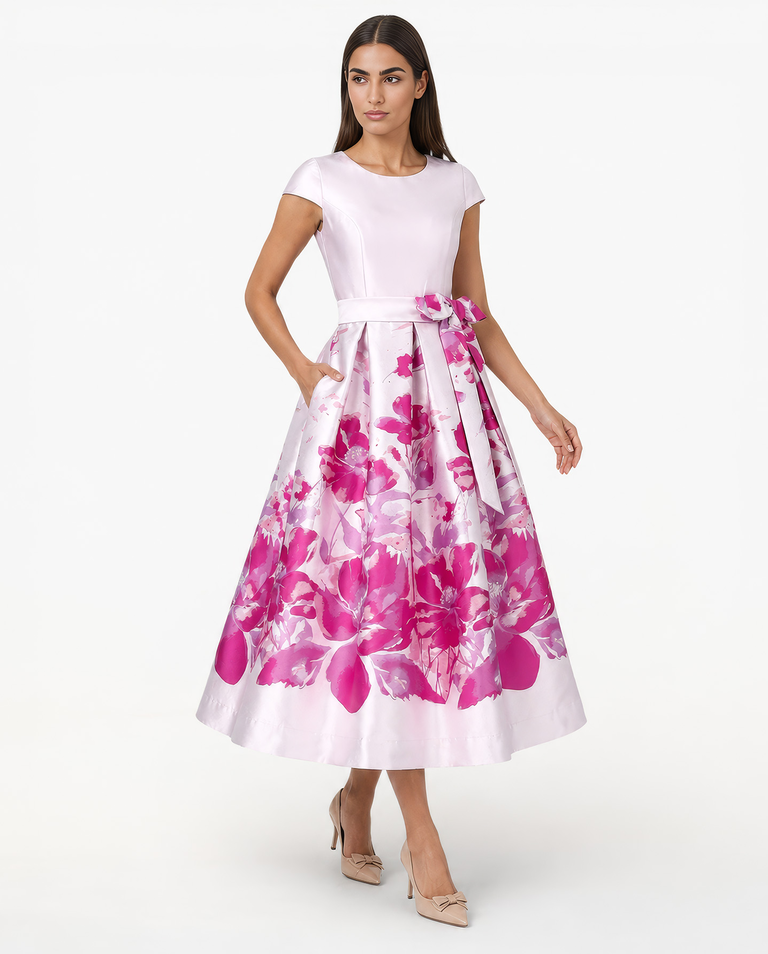 Elegancka sukienka w kwiaty Ksavera