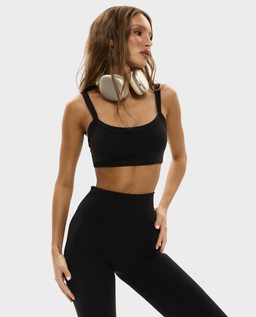 Czarny crop top AirFit - Image #1
