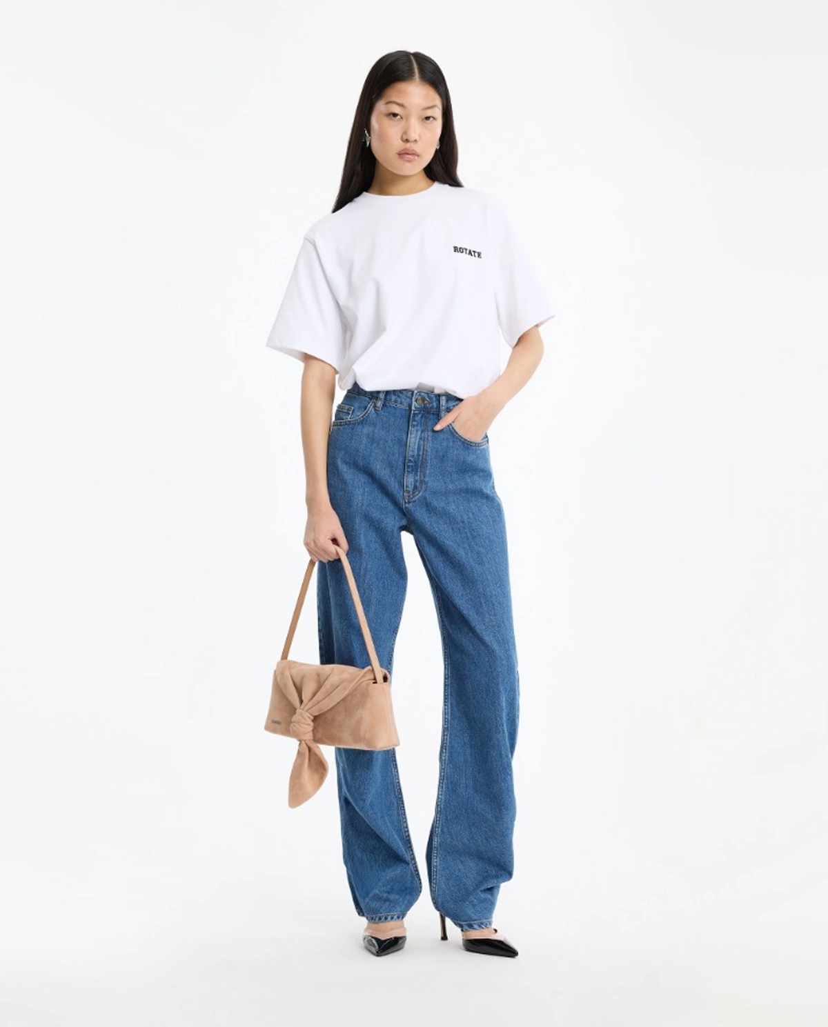Biały t-shirt oversize z logo - Image #2