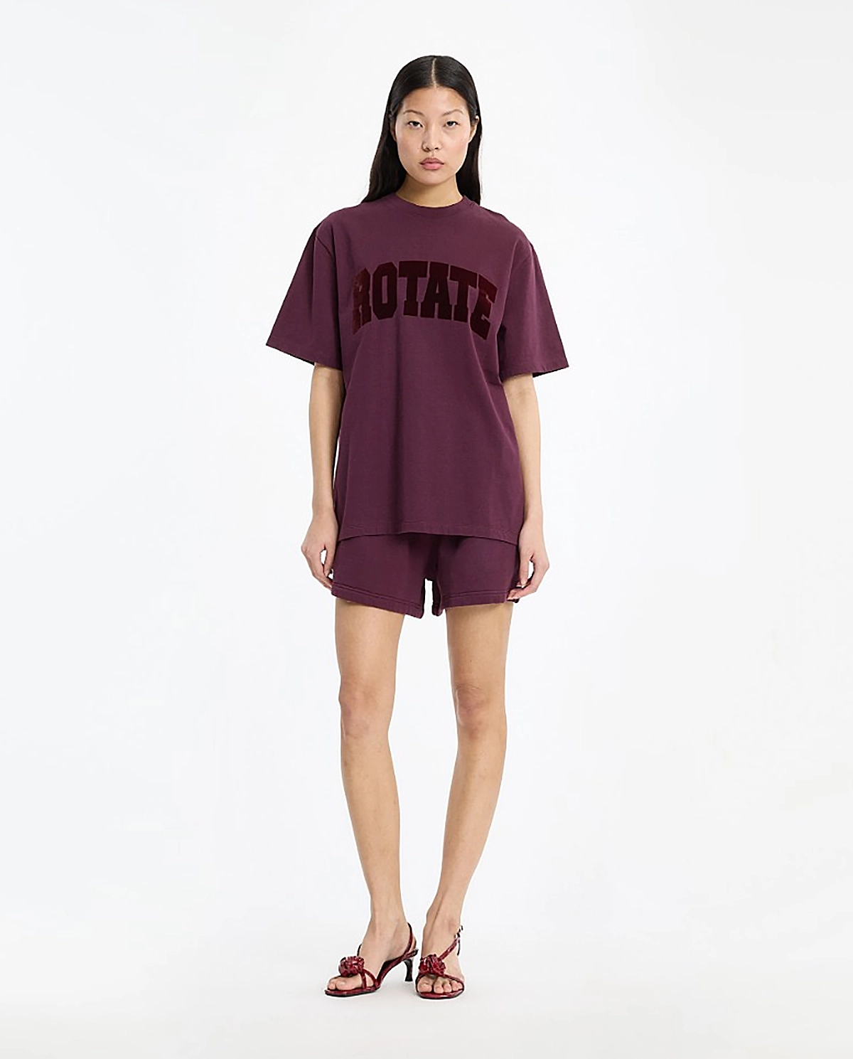 Bordowy t-shirt z logo - Image #1