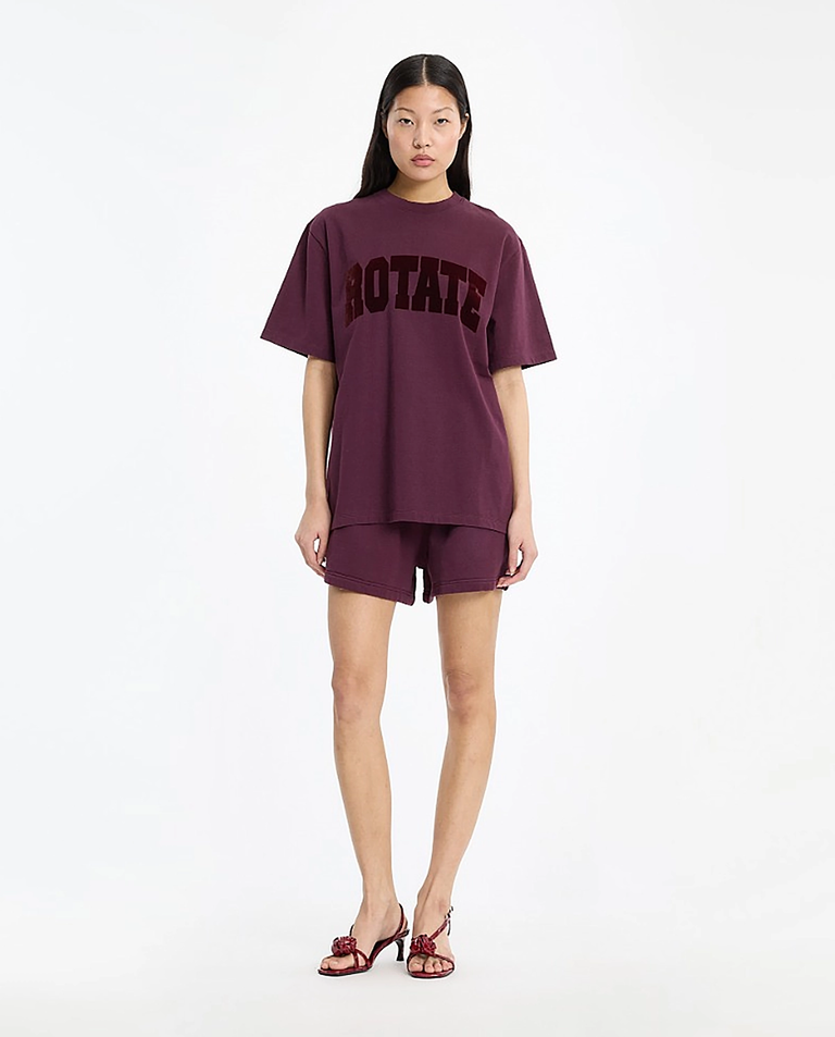 Bordowy t-shirt z logo