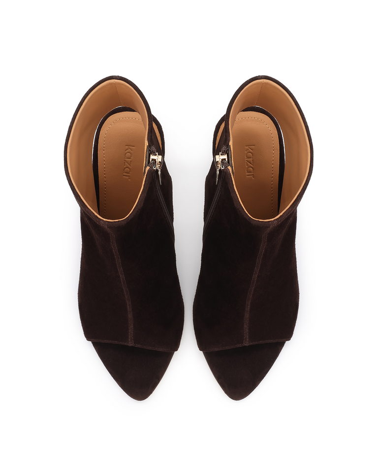 Ciemnobrązowe botki peep toe na smukłej szpilce Odella - Image #4
