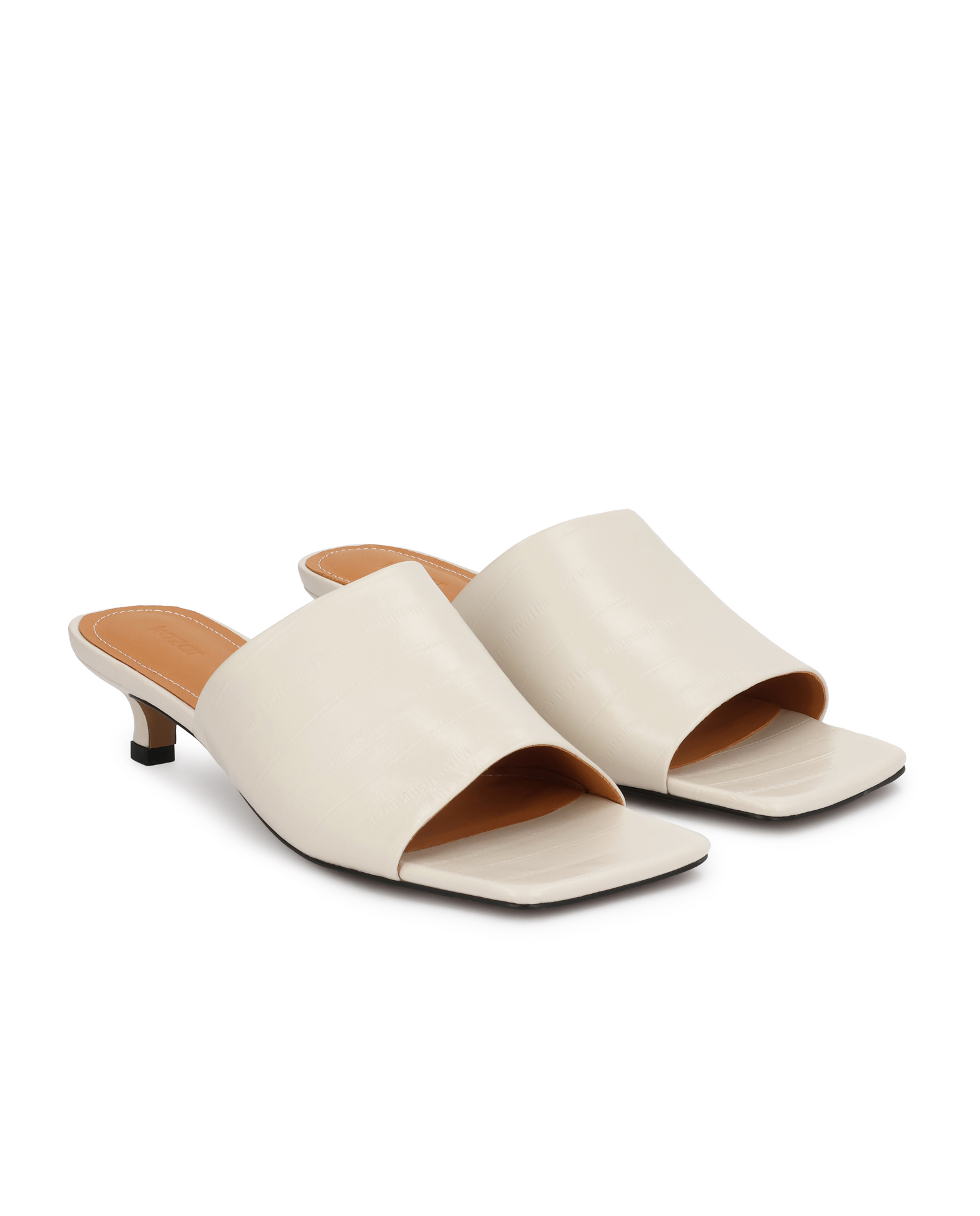 Klapki z tłoczonej skóry na obcasie kitten heels Tamera - Image #2