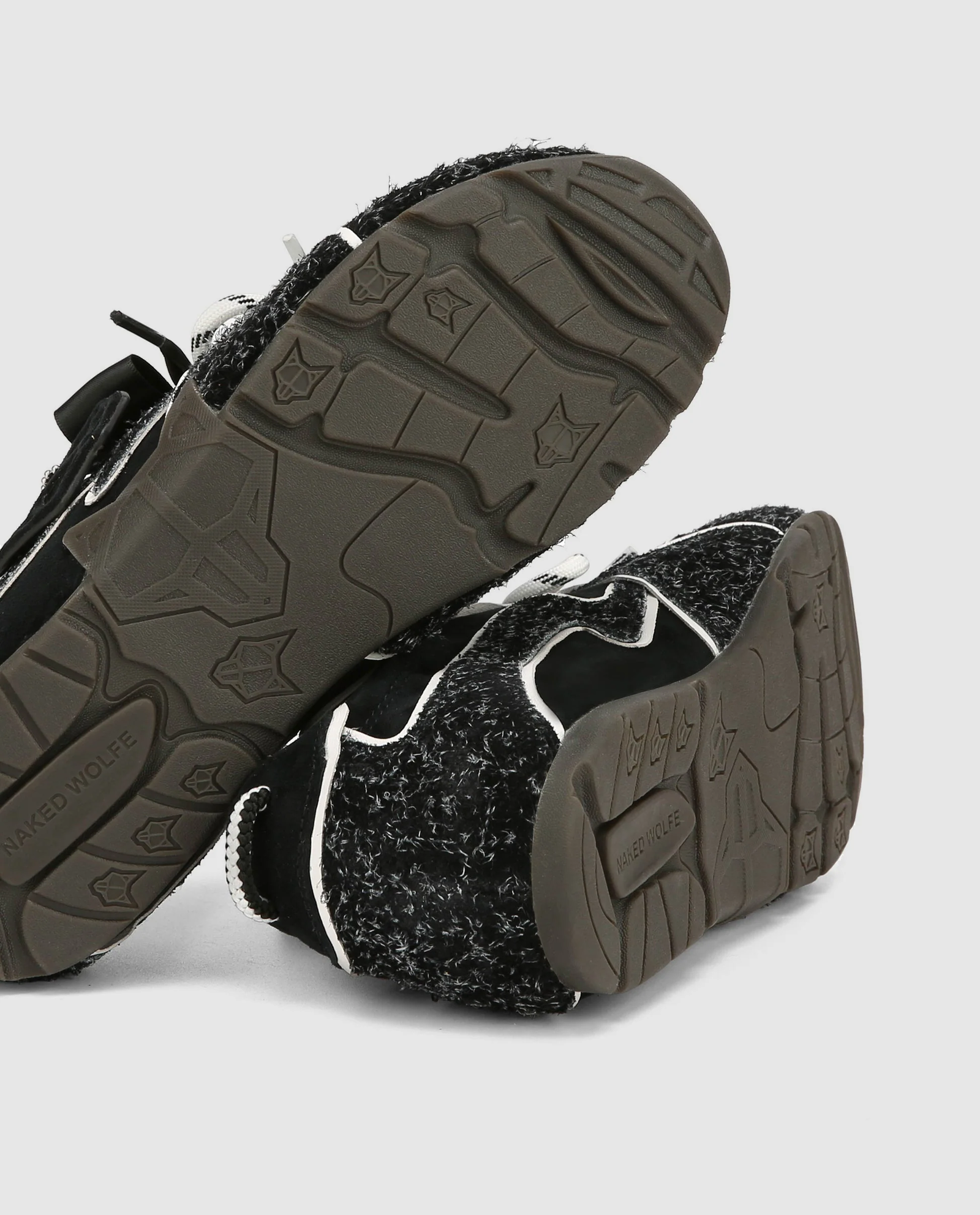 Zamszowe sneakersy Adored Black Hairy Suede - Image #4