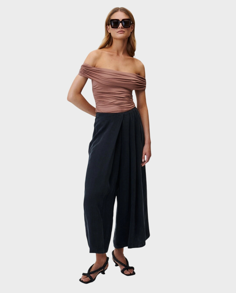 Orzechowe body Buttercup