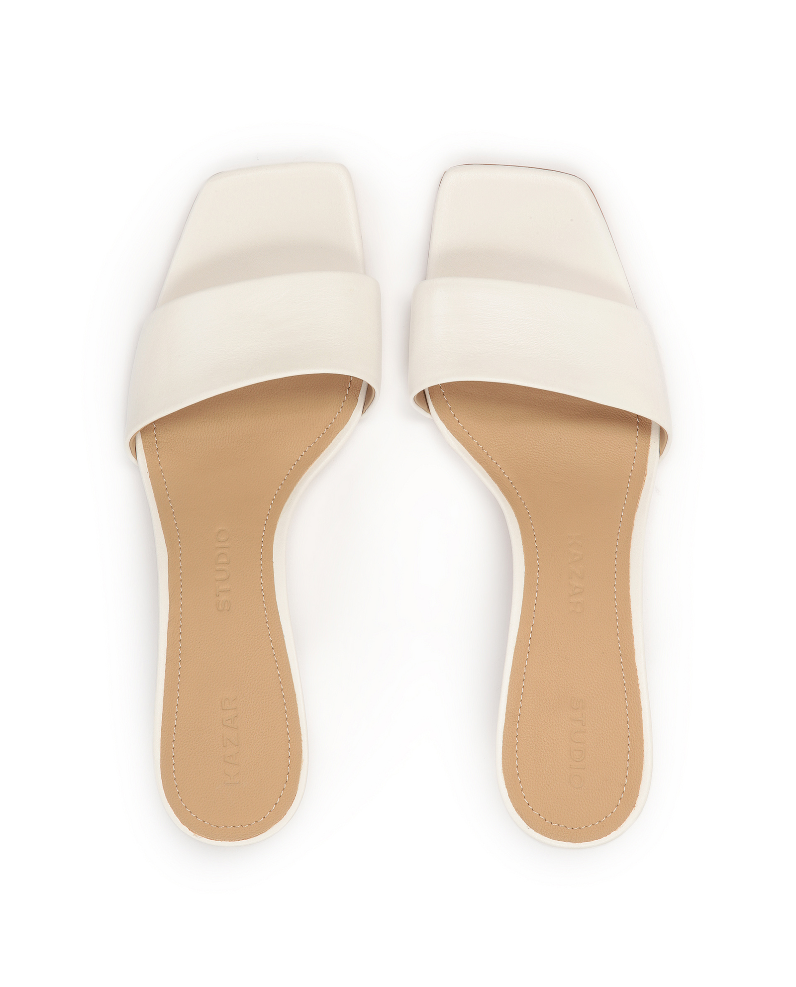 Białe minimalistyczne klapki na modnym obcasie ARUBA - Image #6