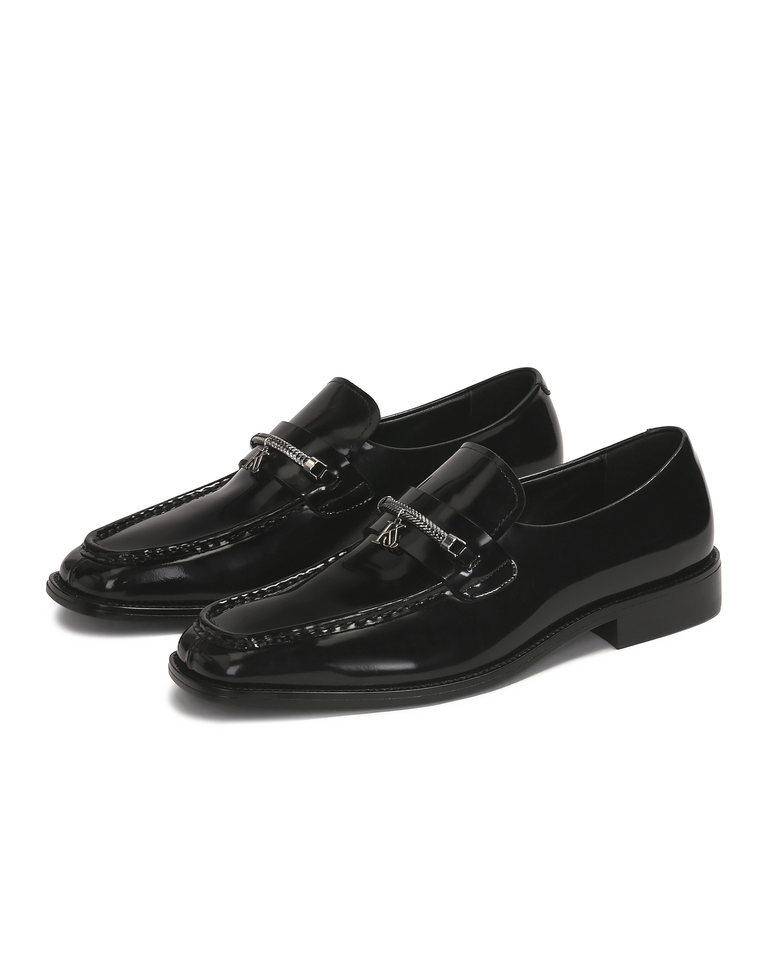 Czarne loafersy z biżuteryjną ozdobą KS GASTON - Image #3