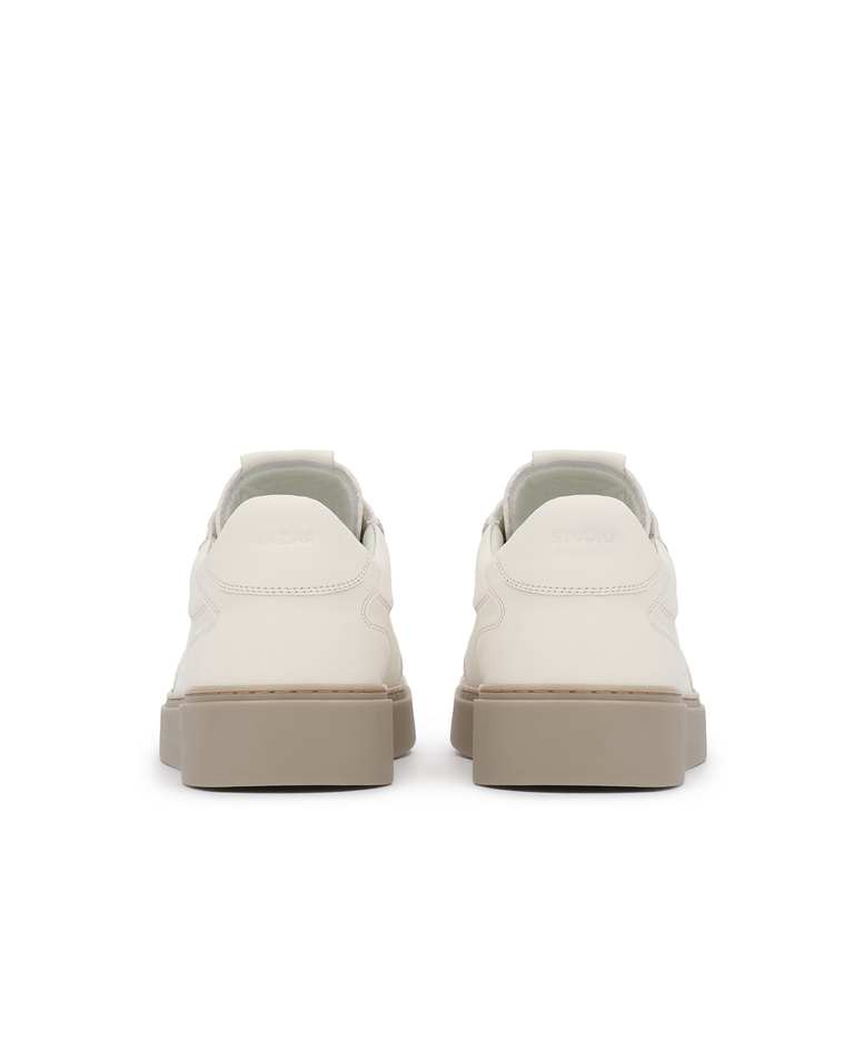 Sneakersy z naturalnej skóry w odcieniu off-white KS ETIENNE - Image #4