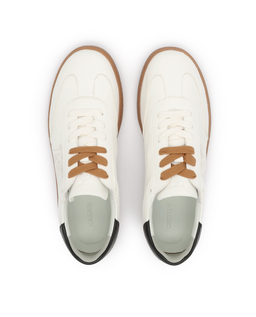 Białe sneakersy ze skóry naturalnej z czarnym zapiętkiem KS ALEXIS - Image #5