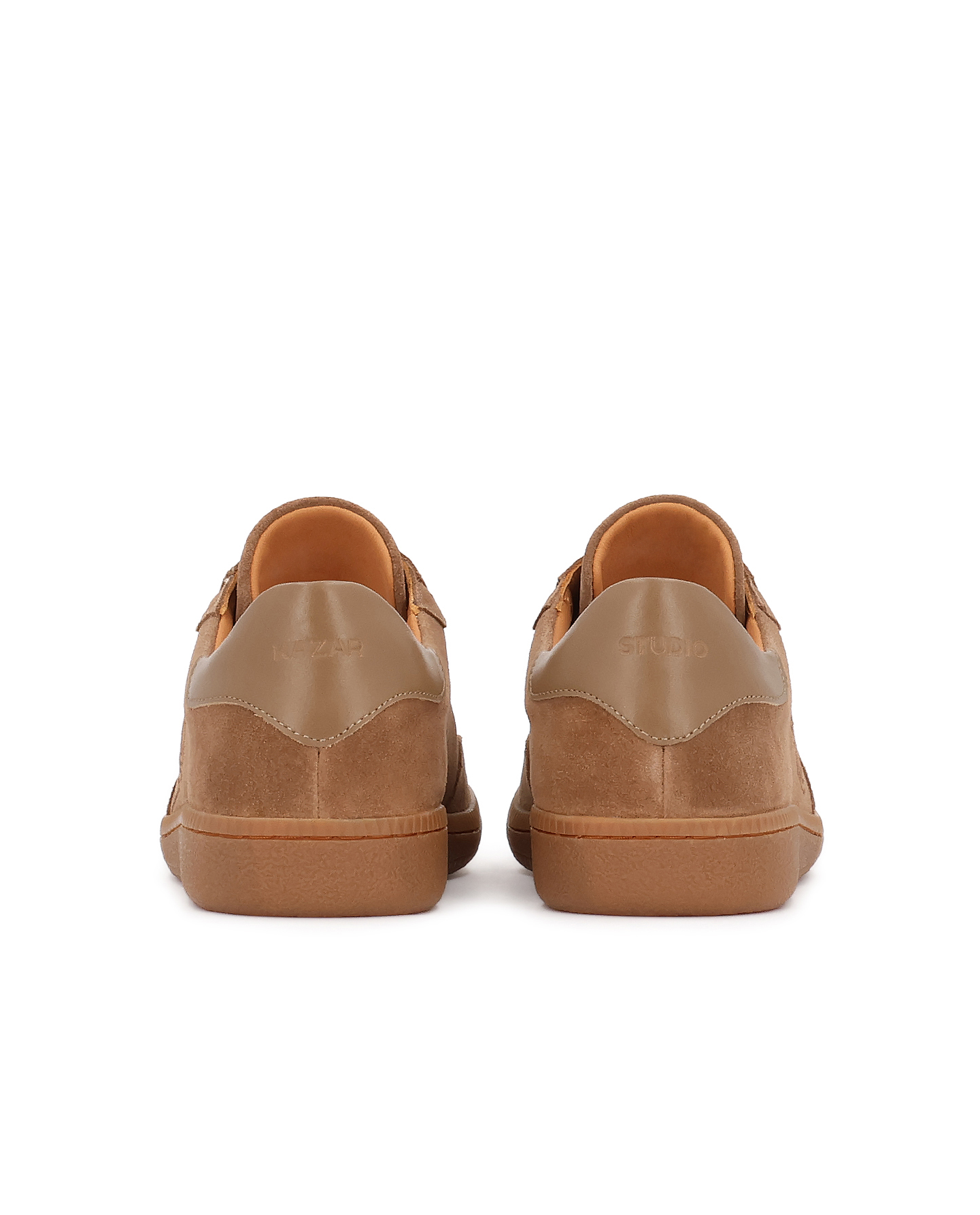 Sneakersy z jasnobrązowego zamszu z haftem KS ALEXIS - Image #4