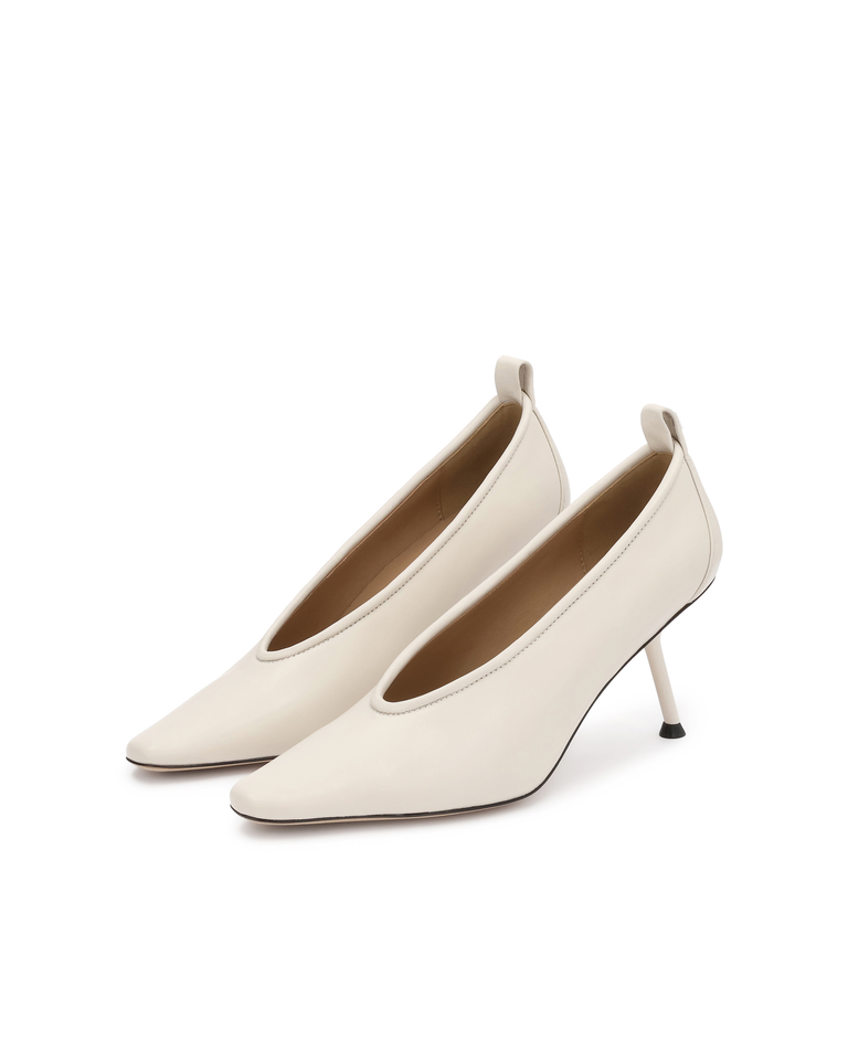 Skórzane czółenka off-white z rzeźbiarską linią KS EDIFF - Image #3