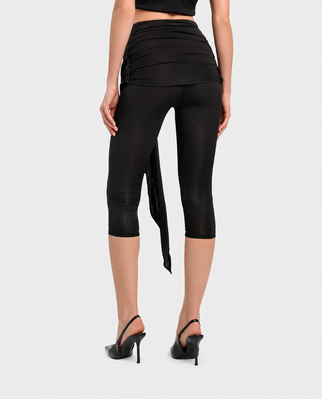 Czarne legginsy z wiązaniem Liv Capri - Image #2
