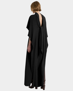 Elegancka czarna sukienka z peleryną - Image #2