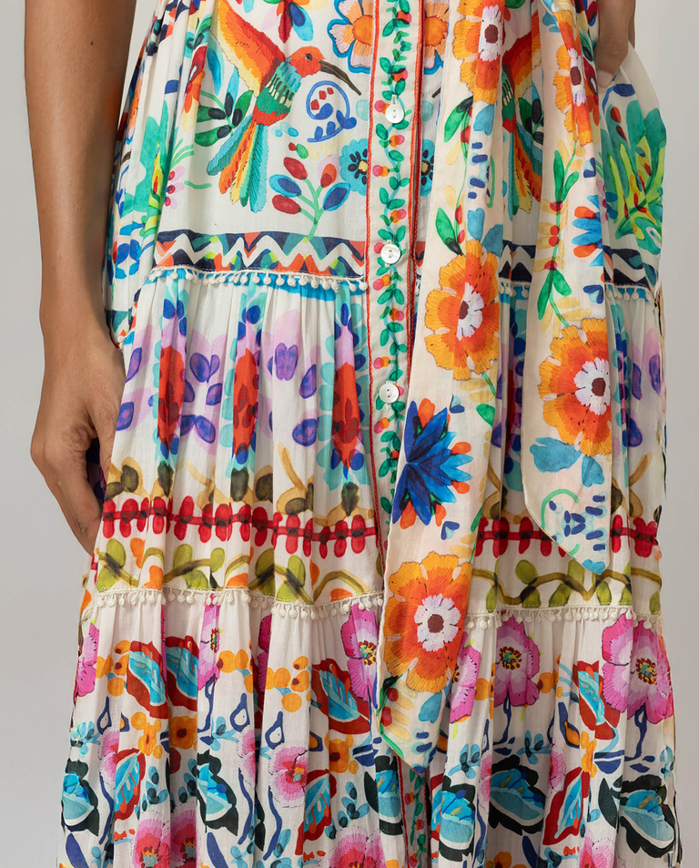 Sukienka maxi w kolorowy print Neela - Image #2