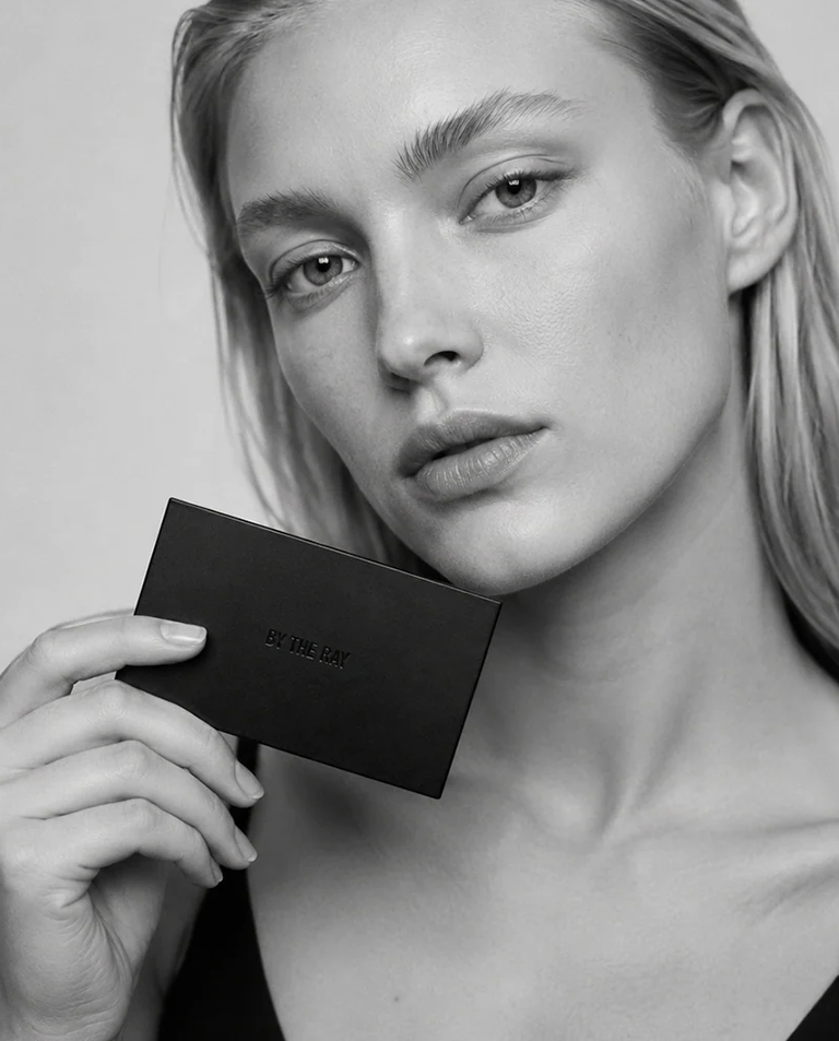 Burgundowe lusterko kompaktowe BEAUTY CHECK
