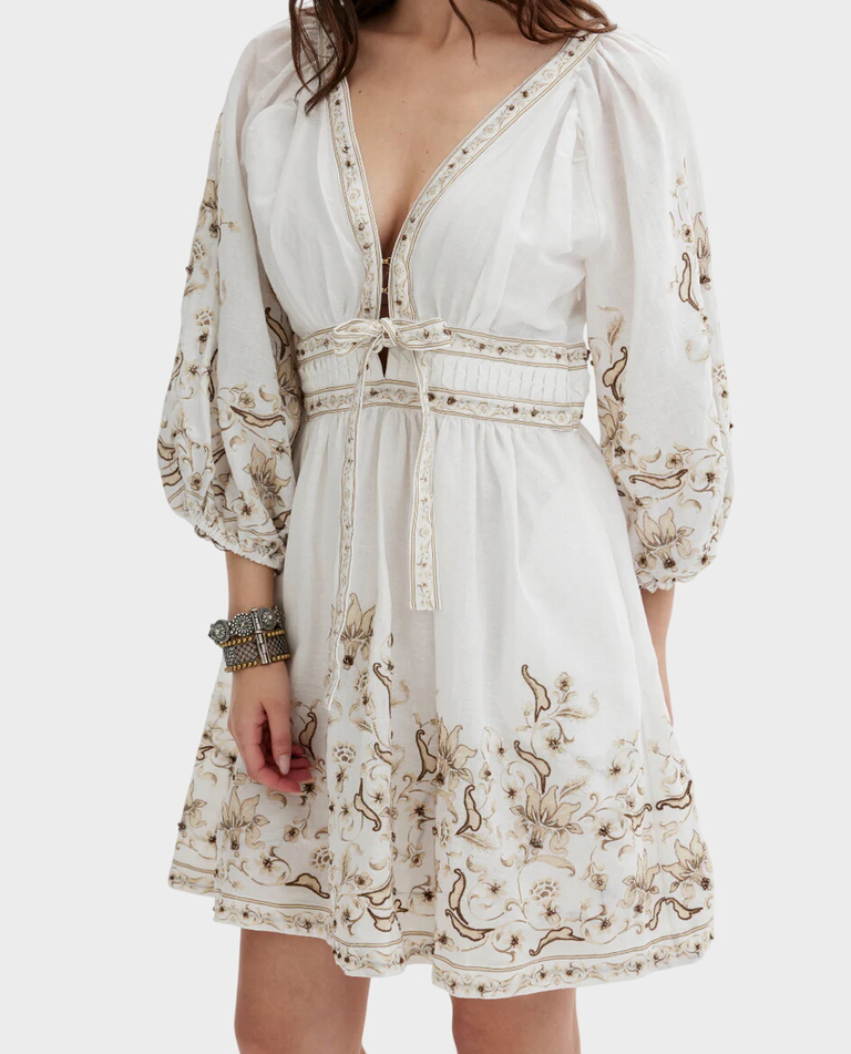 Mini sukienka w stylu boho Alenica