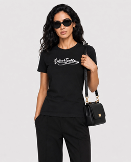 Czarny t-shirt z haftem - Image #1