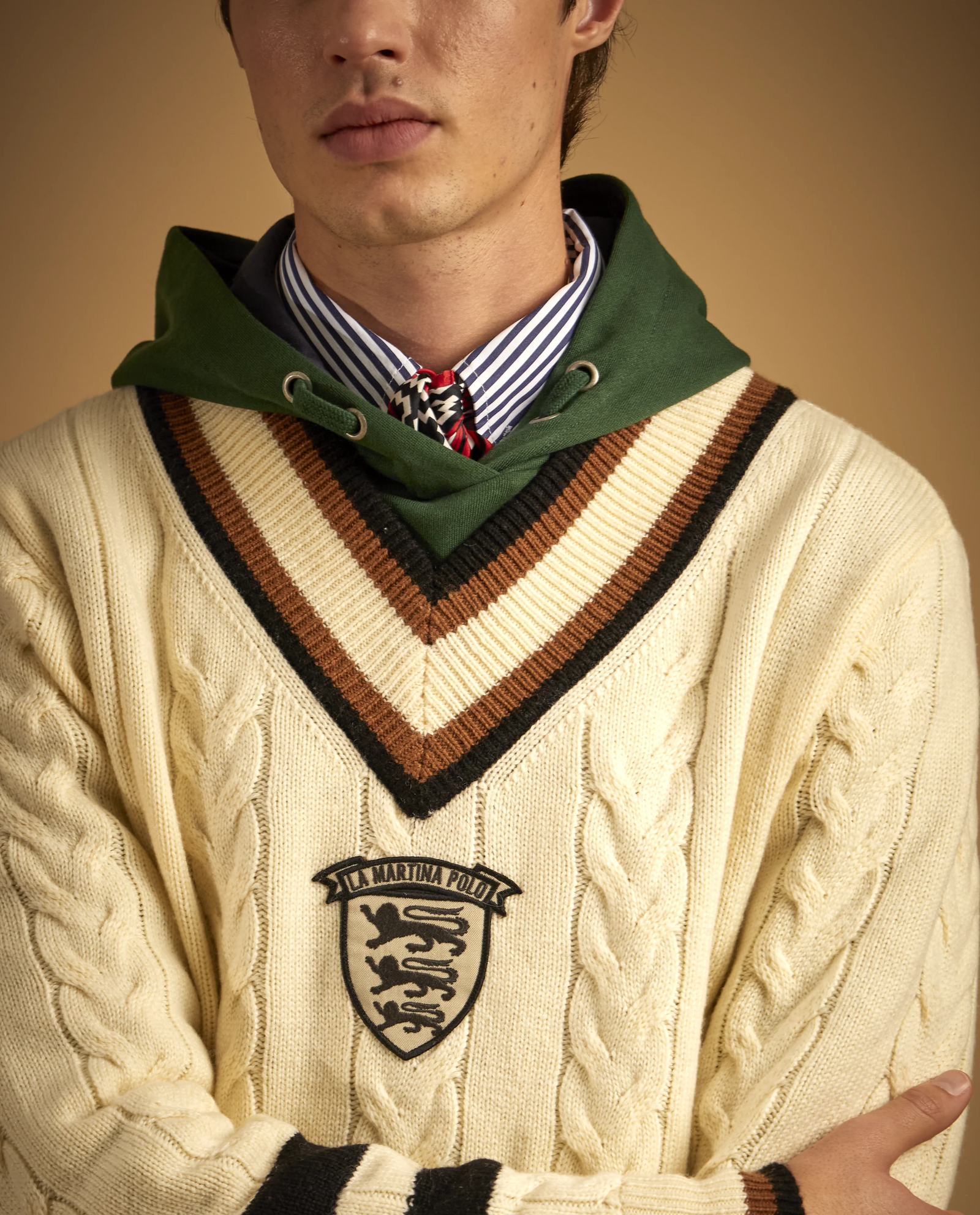 Kremowy sweter z haftem - Image #2