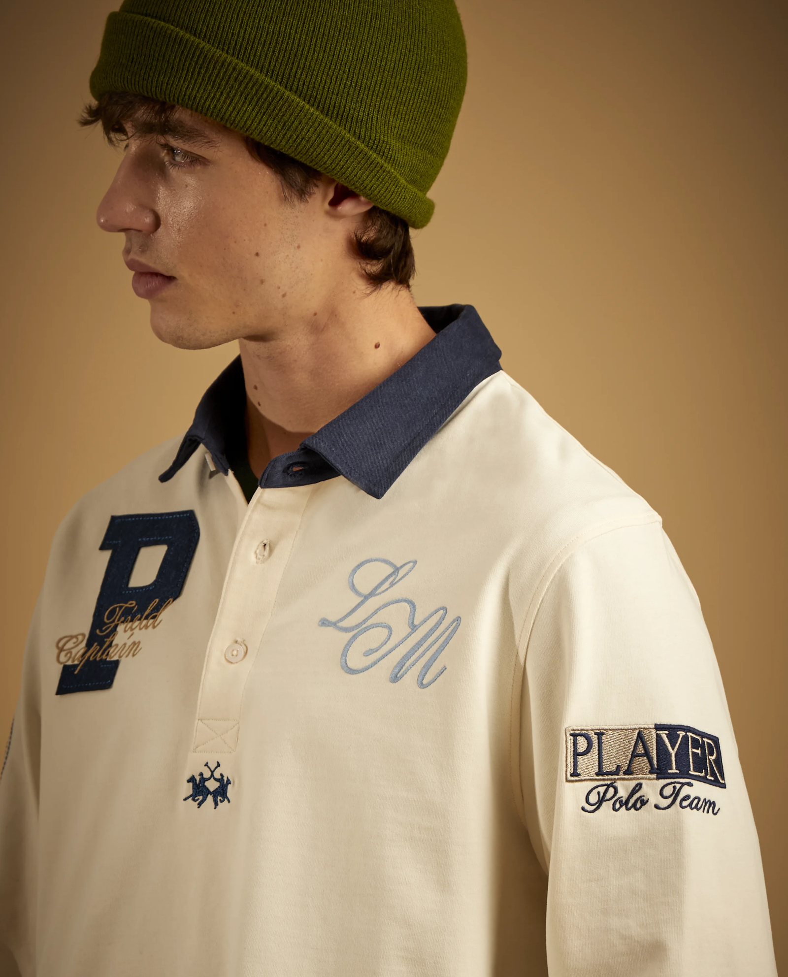 Kremowy longsleeve z naszywkami - Image #2