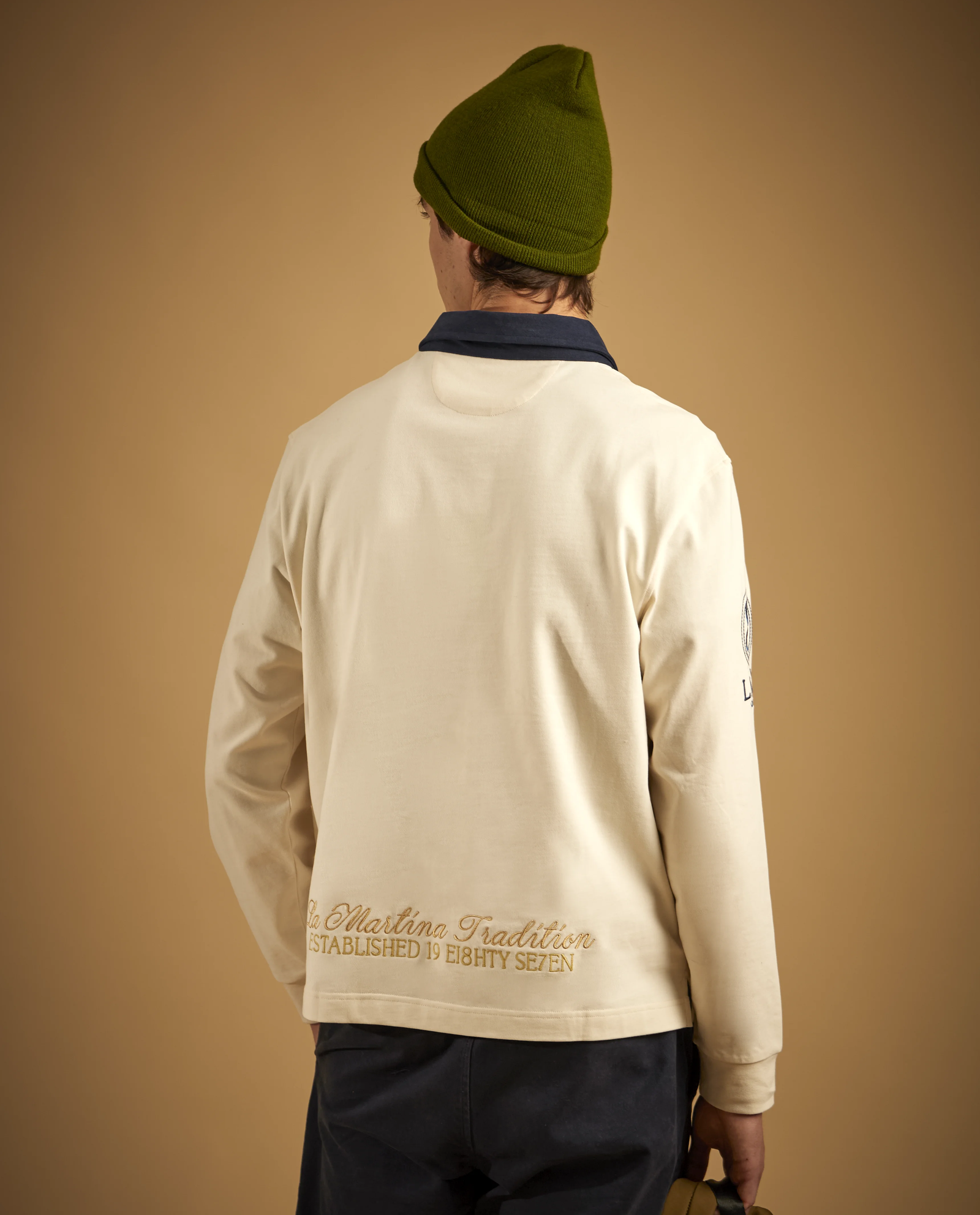 Kremowy longsleeve z naszywkami - Image #3