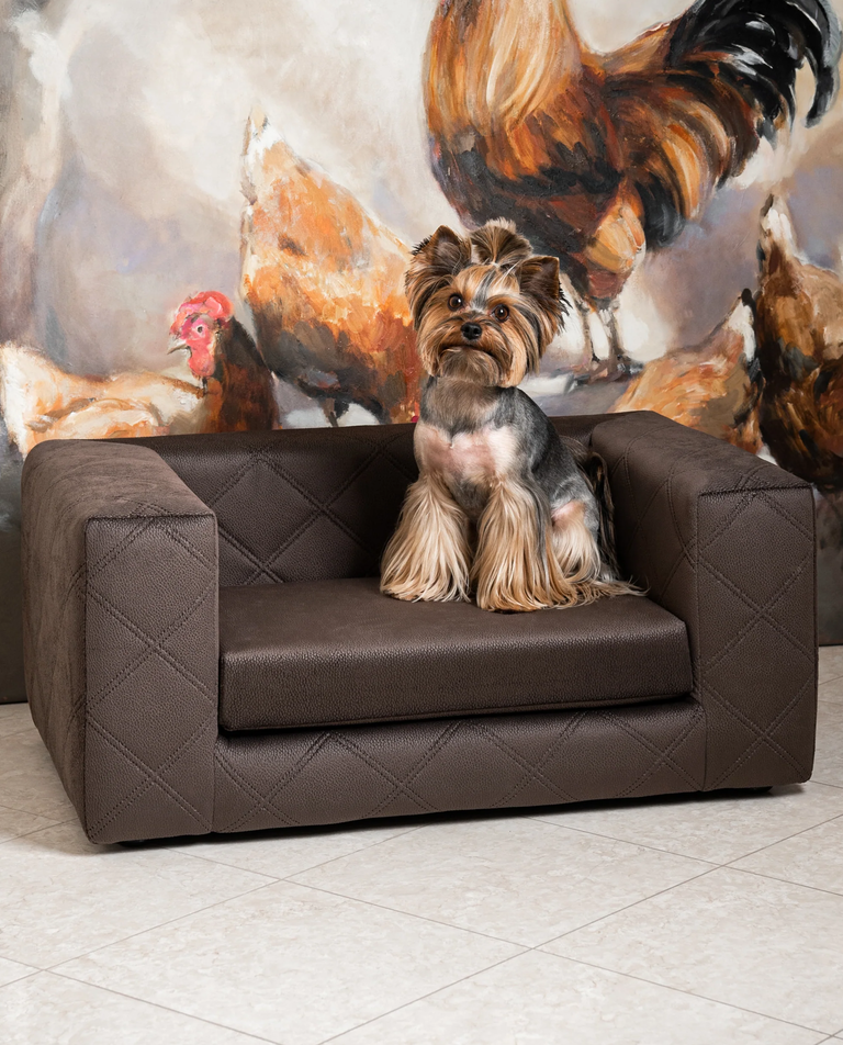 Brązowa sofa dla psa Mystique