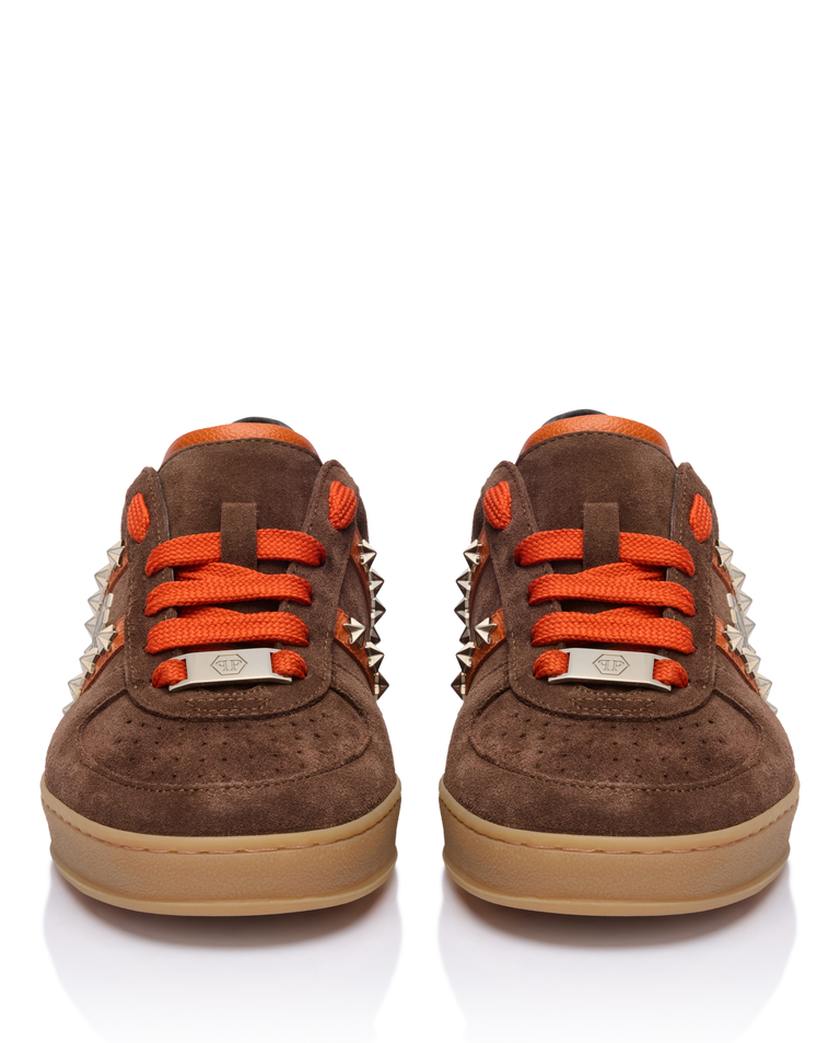 Brązowe zamszowe sneakersy Retro Label - Image #4