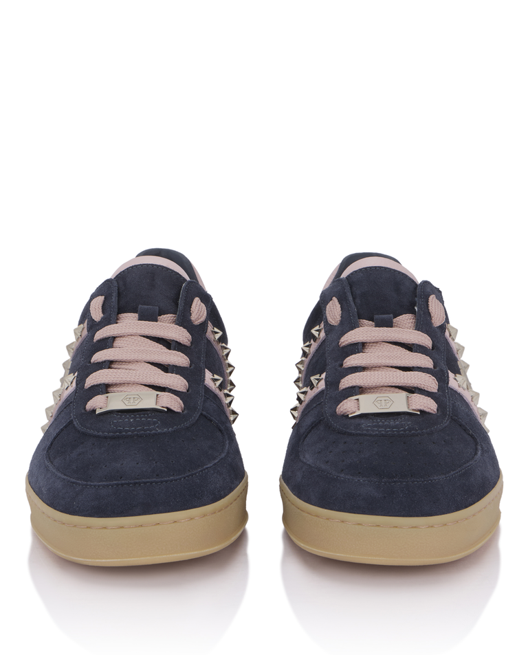 Granatowe zamszowe sneakersy Retro Label - Image #5