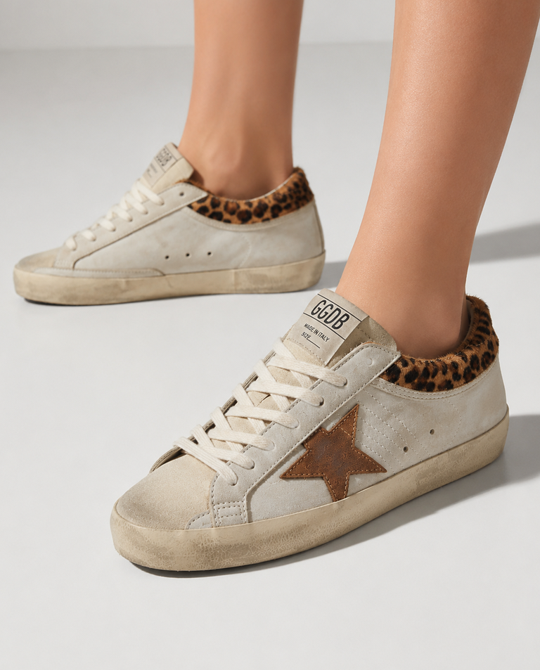 Sneakersy Super Star z motywem panterki