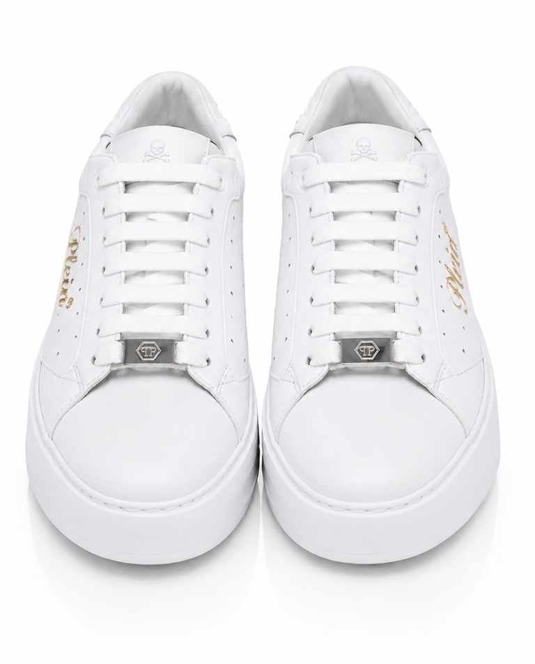 Białe sneakersy z logo Signature - Image #5
