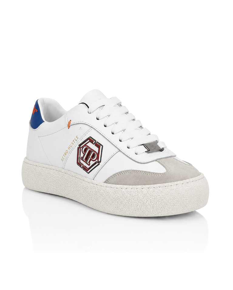 Białe sneakersy Retro Hustle