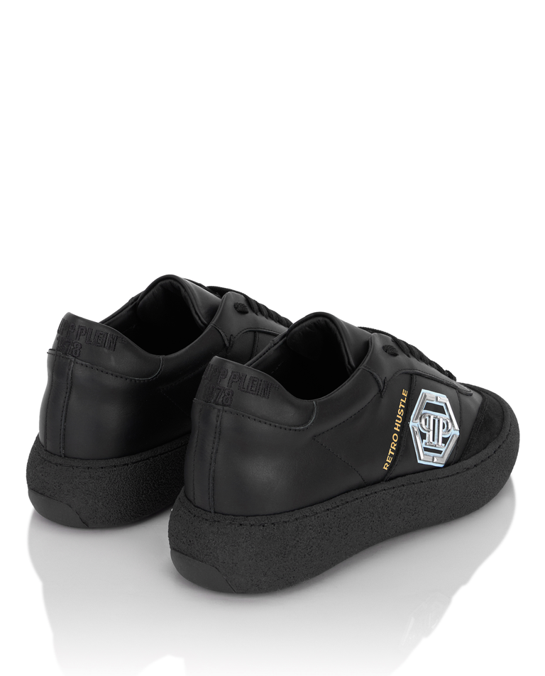 Czarne sneakersy Retro Hustle - Image #3