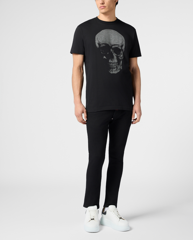 Czarny t-shirt z motywem czaszki