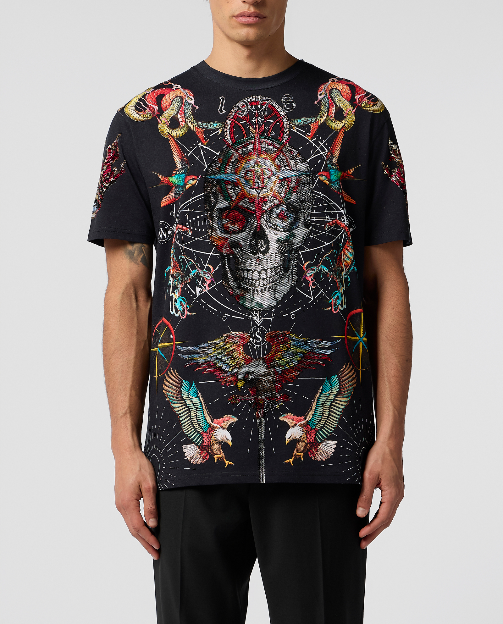 Czarny t-shirt zdobiony kryształami - Image #1