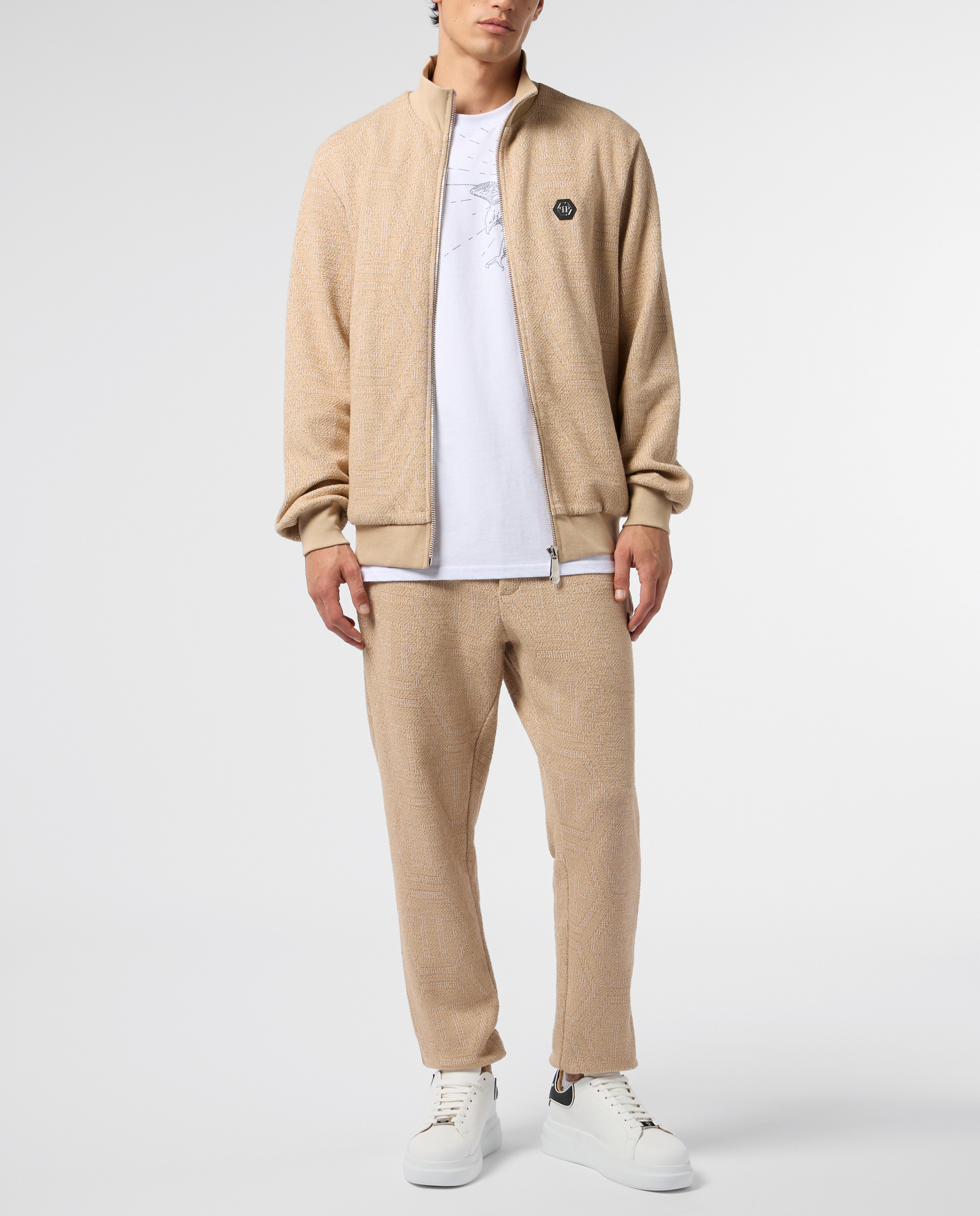 Beżowa żakardowa bluza z monogramem - Image #3