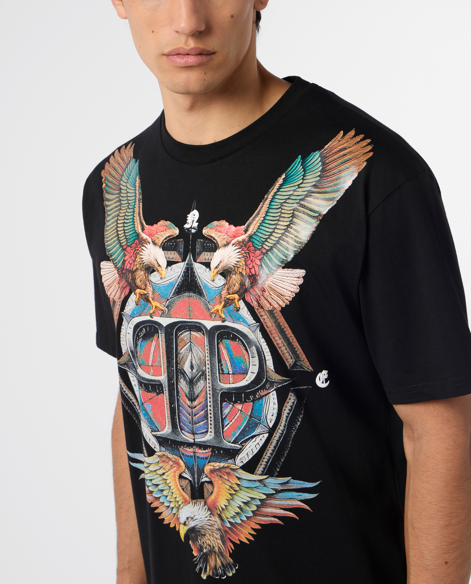 Czarny t-shirt z ozdobnym nadrukiem - Image #4