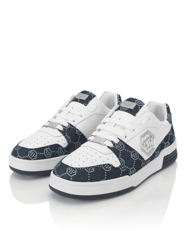 Sneakersy P-Force Denim Monogram - Image #3