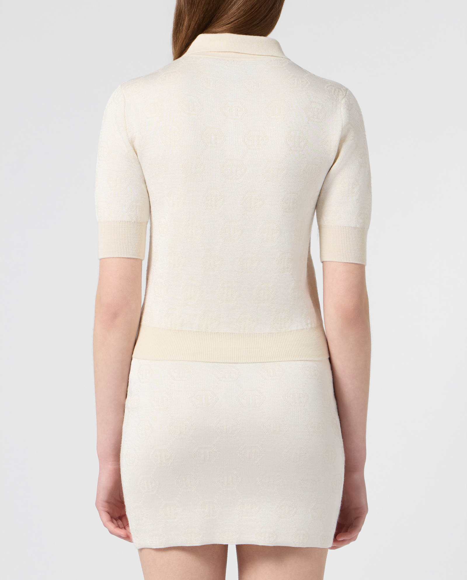 Kremowy sweter polo z monogramem - Image #2