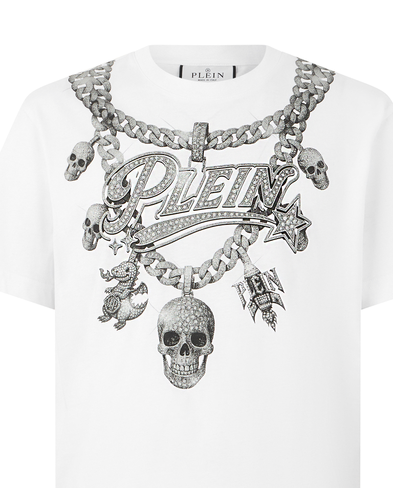 Czarny t-shirt z ozdobną grafiką