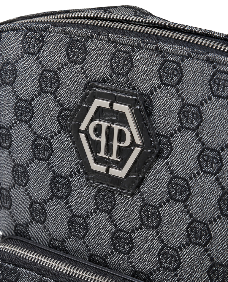 Czarna torba crossbody z monogramem - Image #4