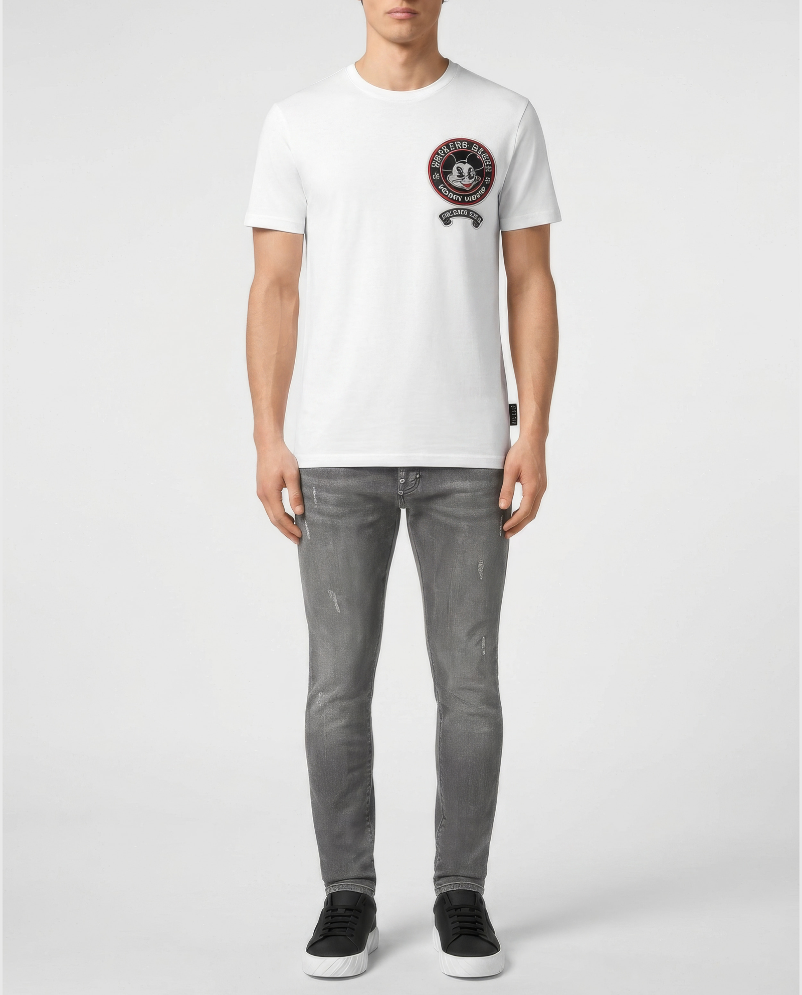 Biały t-shirt z naszywką - Image #2