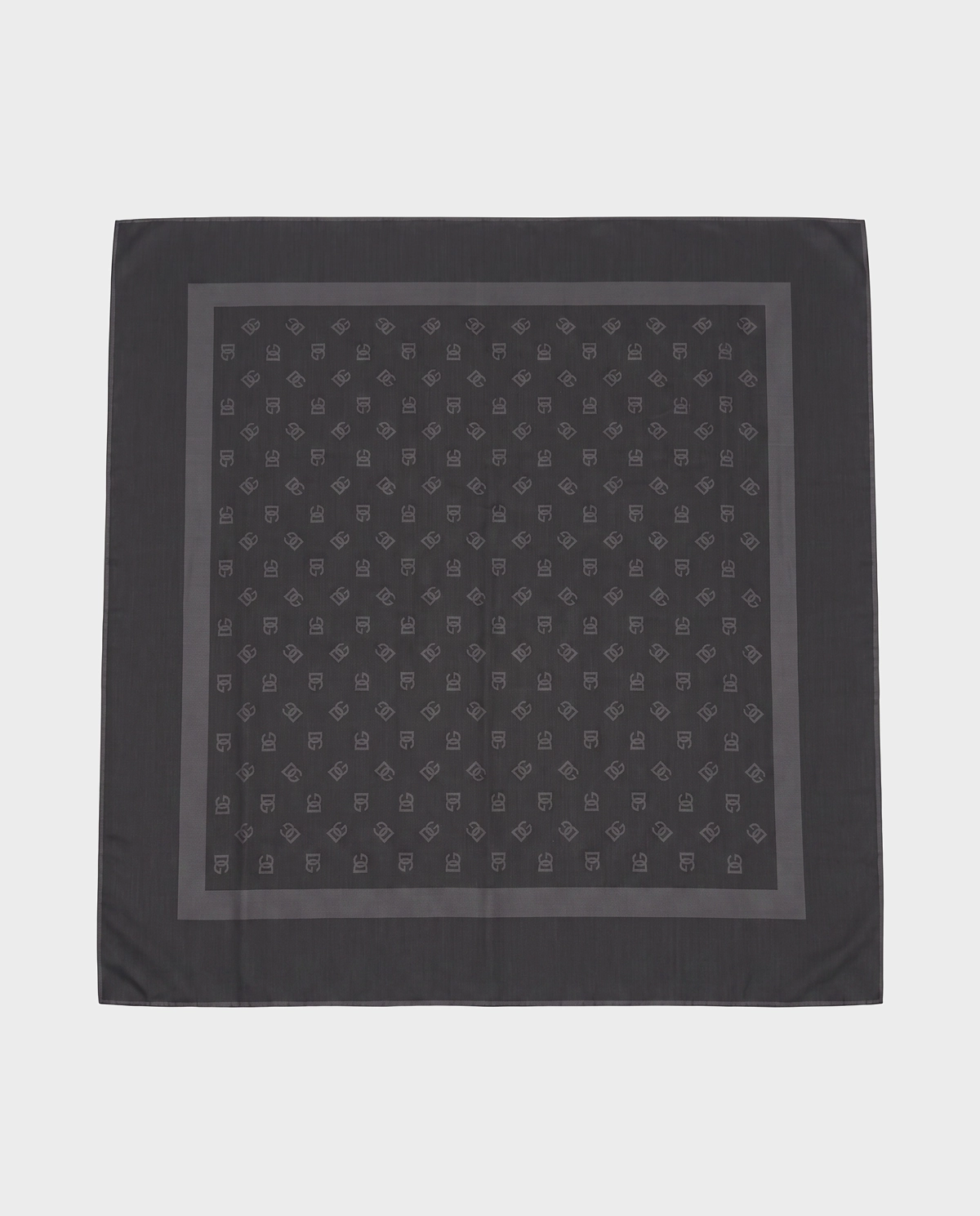 Szary szal z monogramem - Image #2