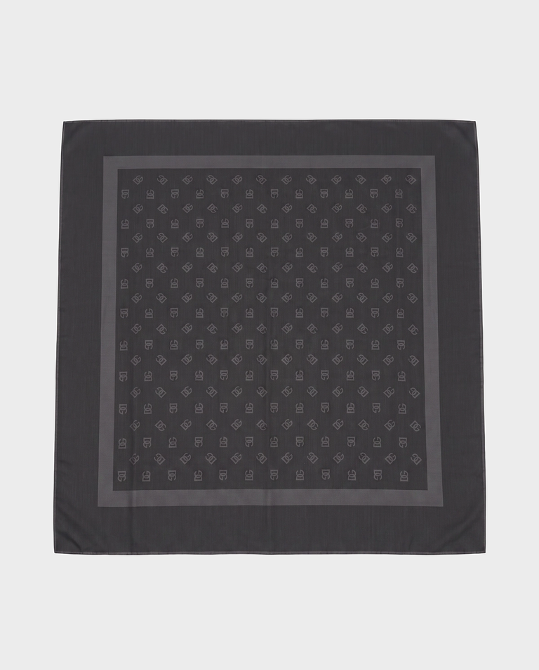 Szary szal z monogramem - Image #2