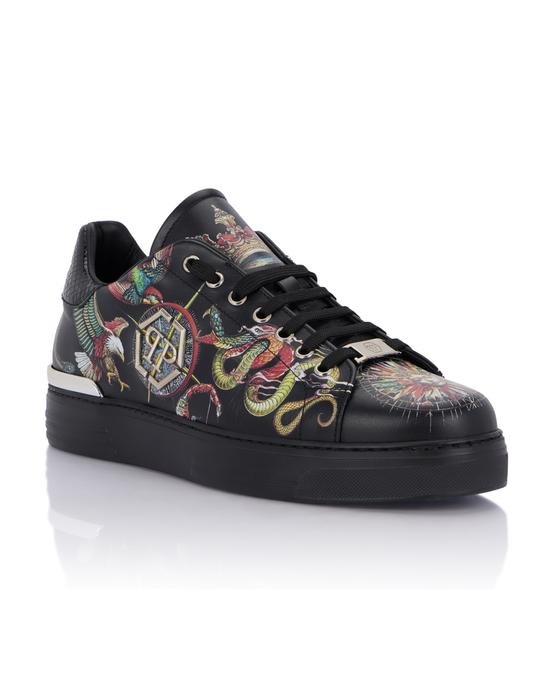 Czarne sneakersy z nadrukiem