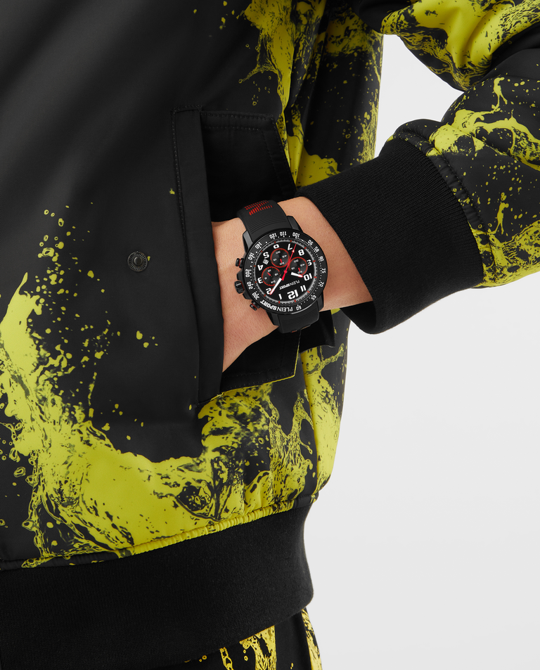 Czarny zegarek z czerwonymi detalami Chronorace