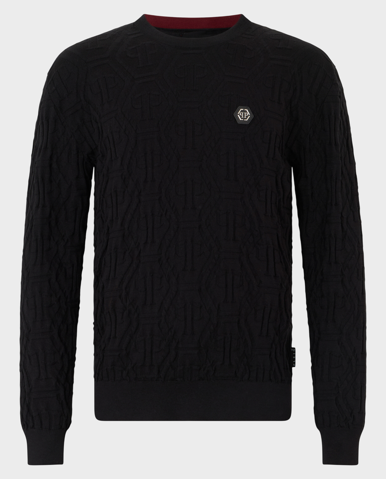 Czarny sweter z monogramem